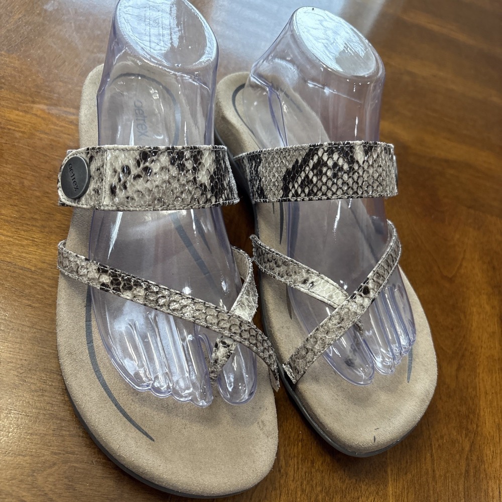 Aetrex Izzy Grey Faux Snake Skin Adjustable Slide Sandal Women's Size 10